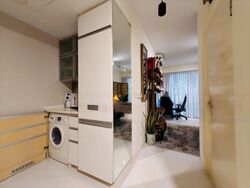 RV Suites (D10), Apartment #451627671